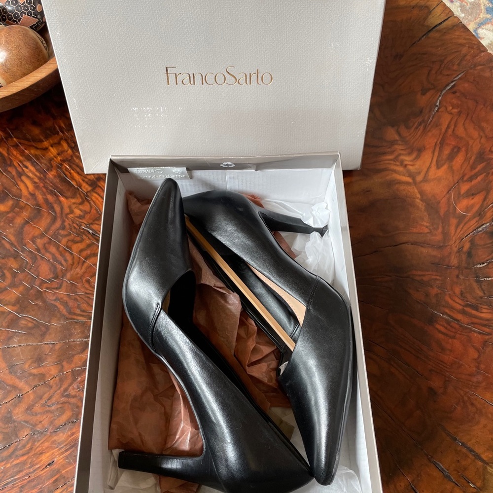 Franco Sarto black pumps